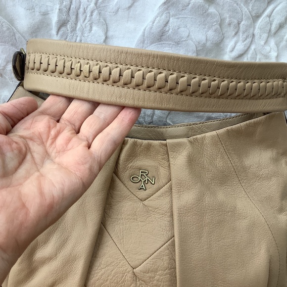 EUC Oryany leather satchel purse shoulder sand/bone concealed - Picture 6 of 17